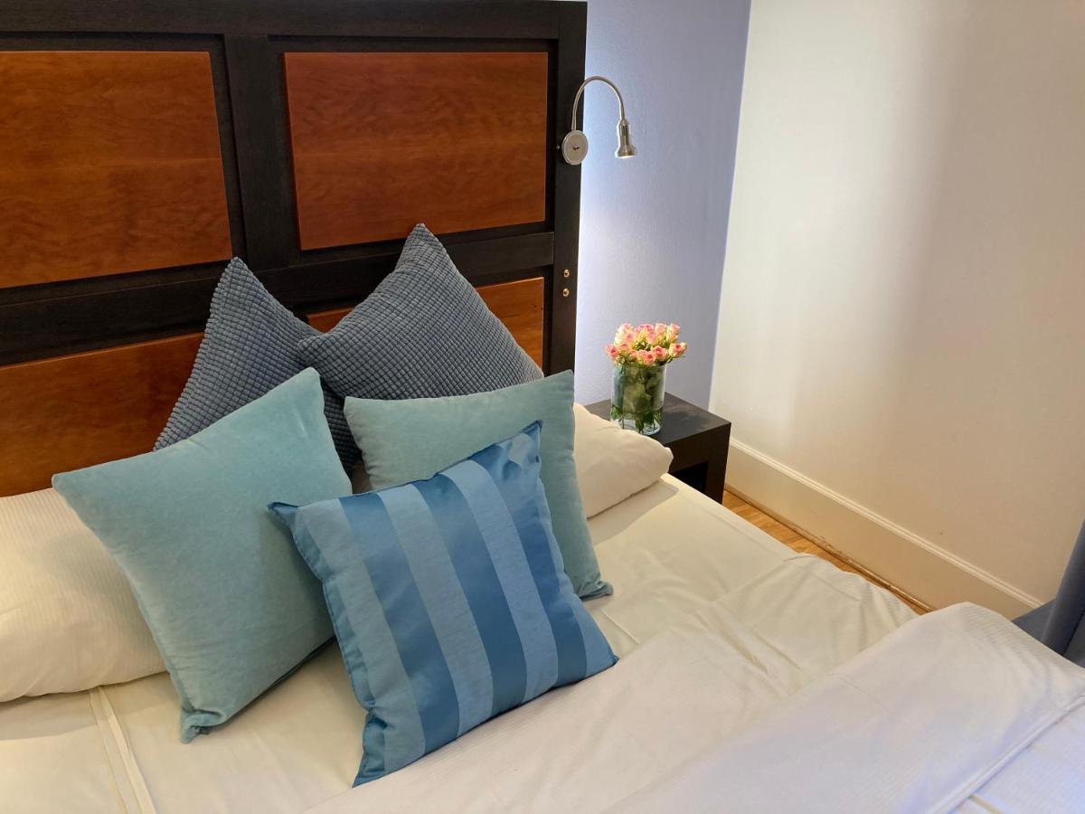 Cafe & Hotel Knoesel Хайделберг Екстериор снимка