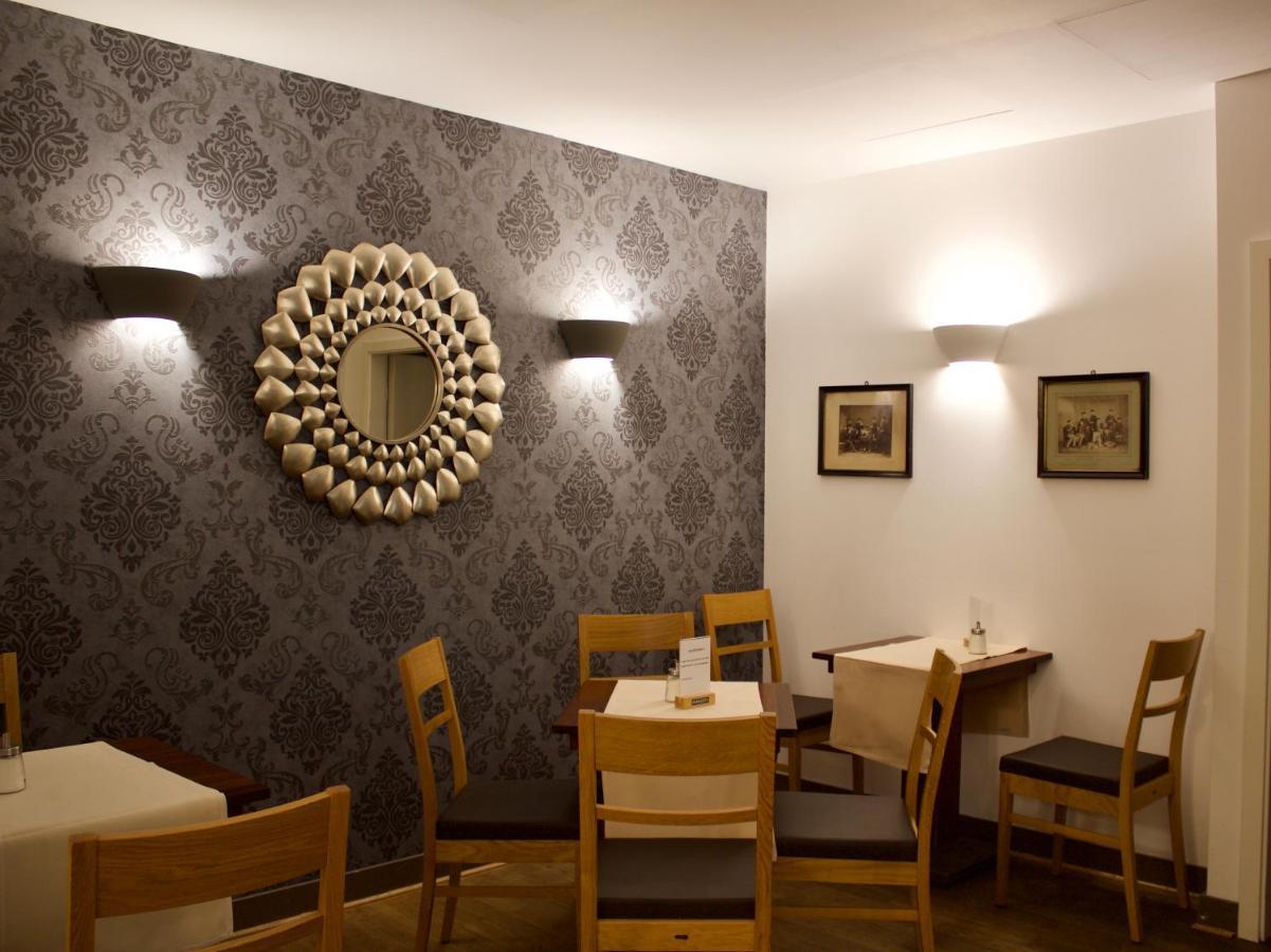 Cafe & Hotel Knoesel Хайделберг Екстериор снимка